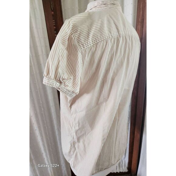 Gap striped button-up top - Picture 2 of 8